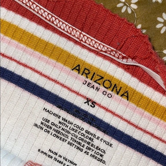 off the shoulder top - Picture 3 of 3